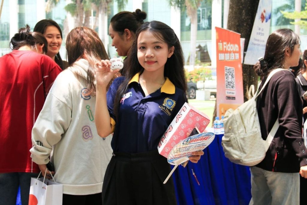 Fidovn gửi tặng quà xinh xắn đến các bạn sinh viên tham gia sự kiện.
