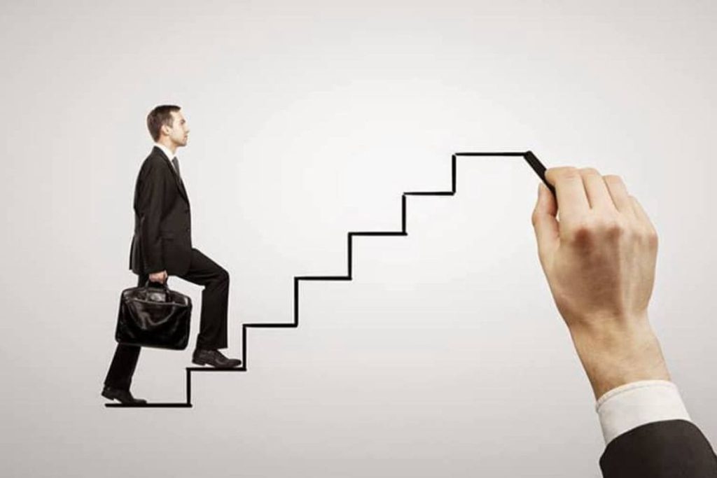 Lộ trình thăng tiến trong ngành Digital Marketing