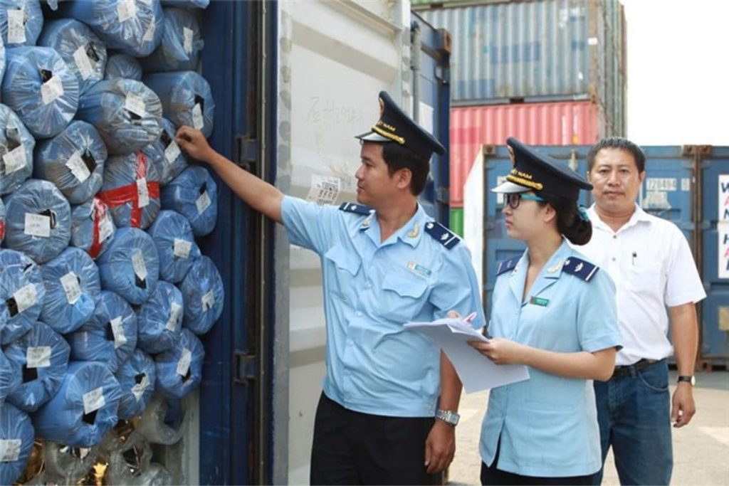 Nhân viên khai báo hải quan (Customs Clerk)