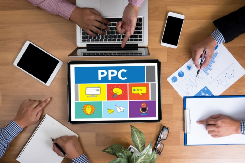 Pay Per Click (PPC) là một chiến lược quảng cáo
