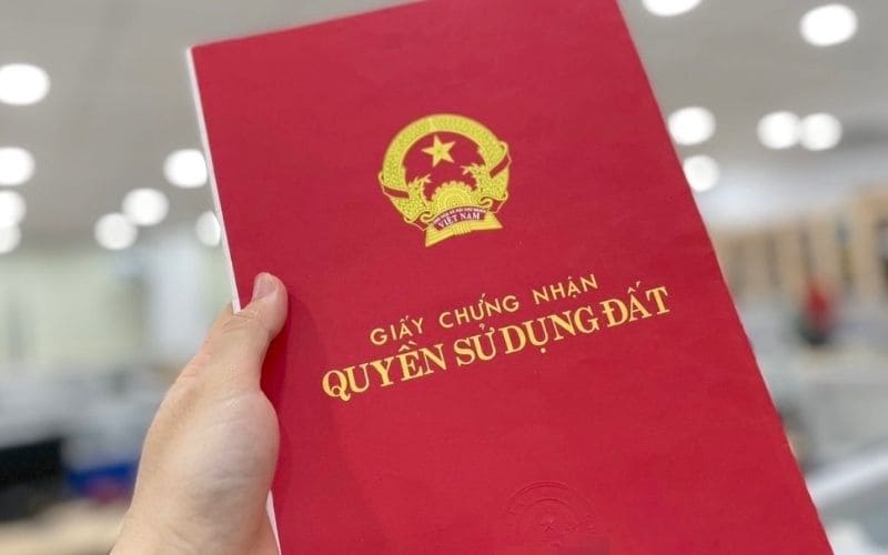 Sổ đỏ chứng nhận quyền sử dụng đất mà không nhất thiết bao gồm tài sản gắn liền
