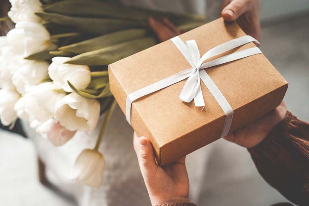 Các lời cảm ơn khi nhận quà từ sếp