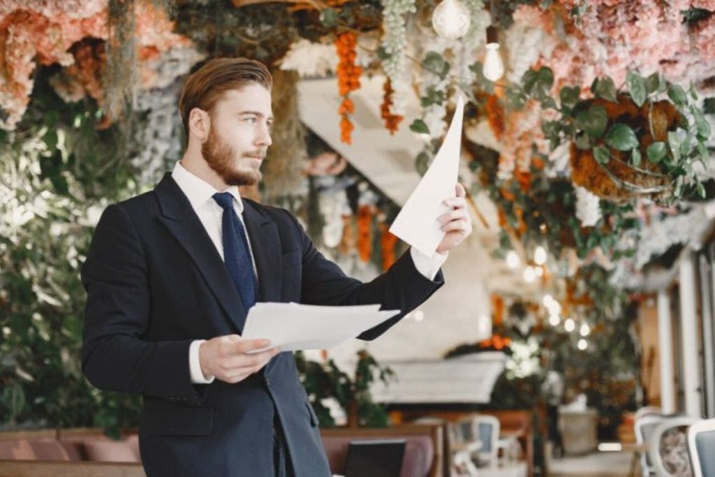 Nhân viên Event Marketing sẽ giám sát toàn bộ hoạt động của sự kiện