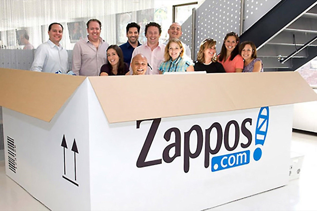 Zappos với văn hóa gia đình – gắn kết nhân viên như một đại gia đình